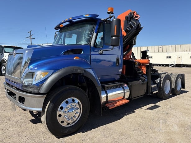 2005 INTERNATIONAL WORKSTAR 7600