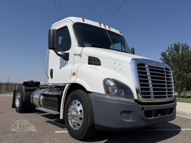 2018 FREIGHTLINER CASCADIA 125