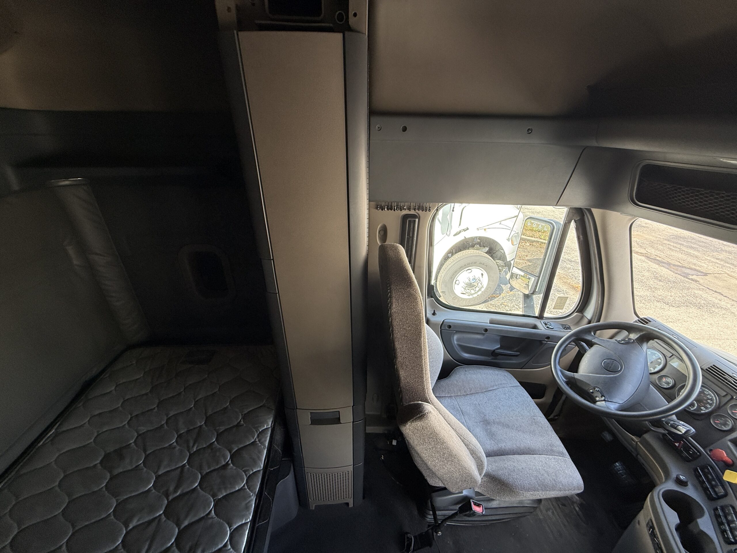 2019 FREIGHTLINER CASCADIA 113 CO10644 - Image 16