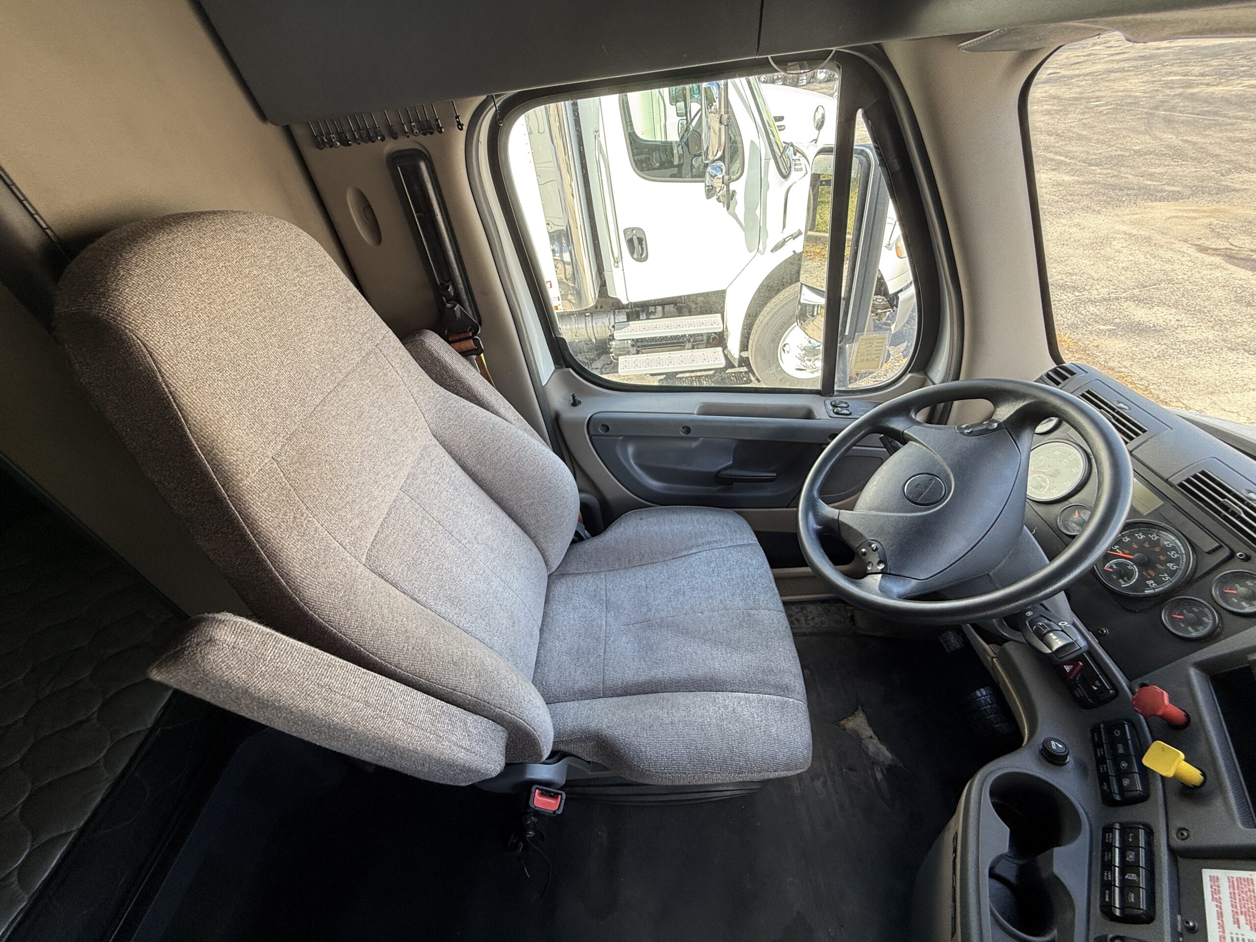 2019 FREIGHTLINER CASCADIA 113 CO10644 - Image 21