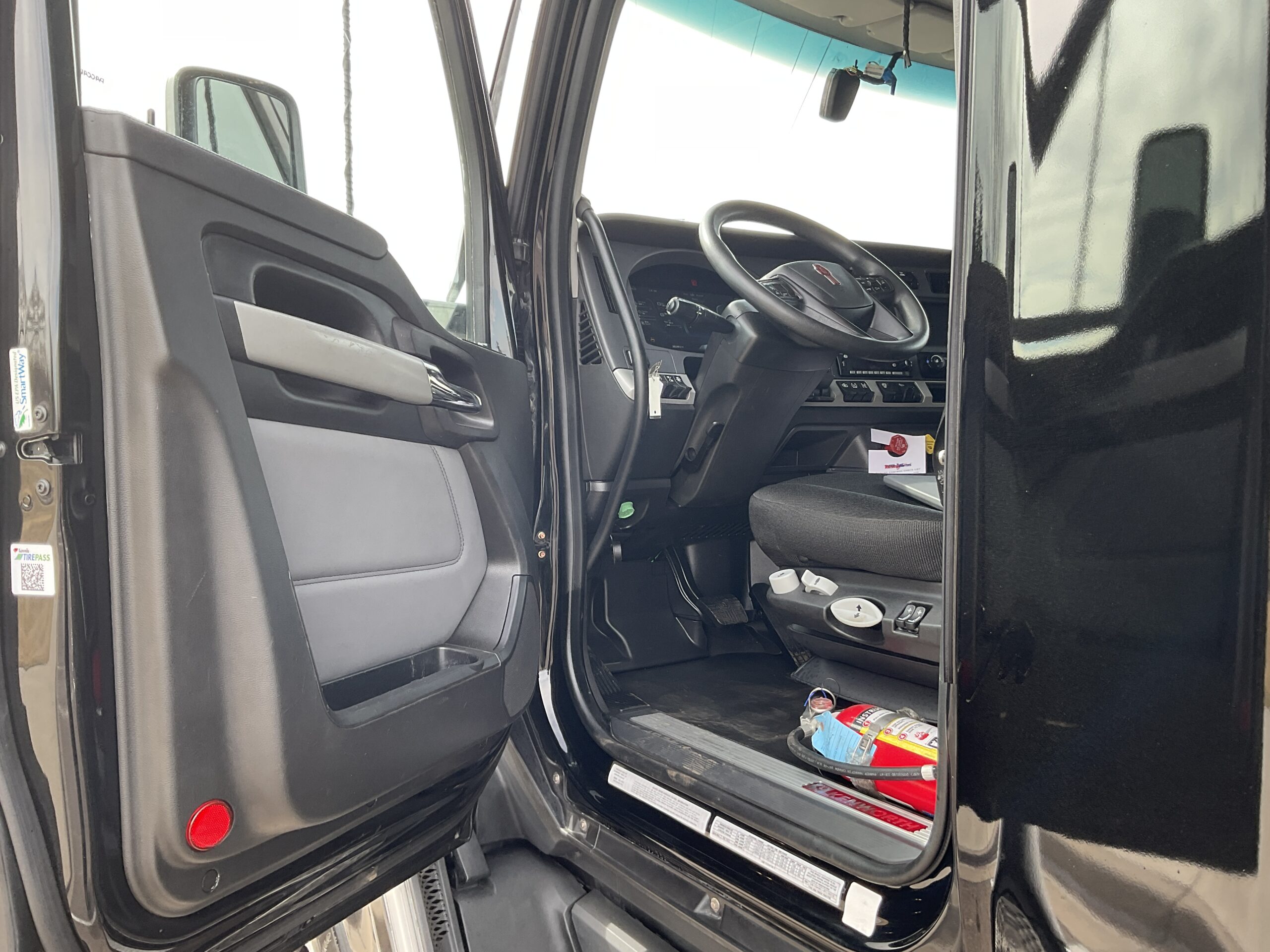 2023 KENWORTH T680 CO11188 - Image 19