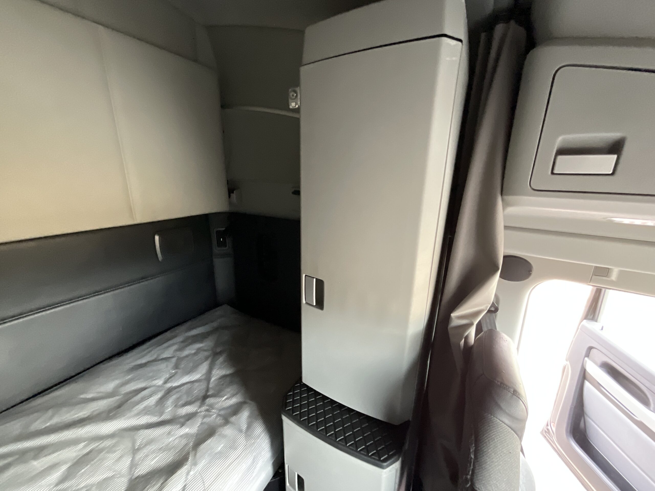 2023 KENWORTH T680 CO11188 - Image 27