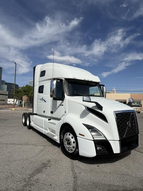 2022 VOLVO VNL64T760 312925 - Image 7