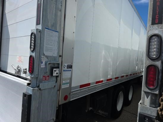 2022 FREIGHTLINER BUSINESS CLASS M2 106 STK REEFER - Image 5