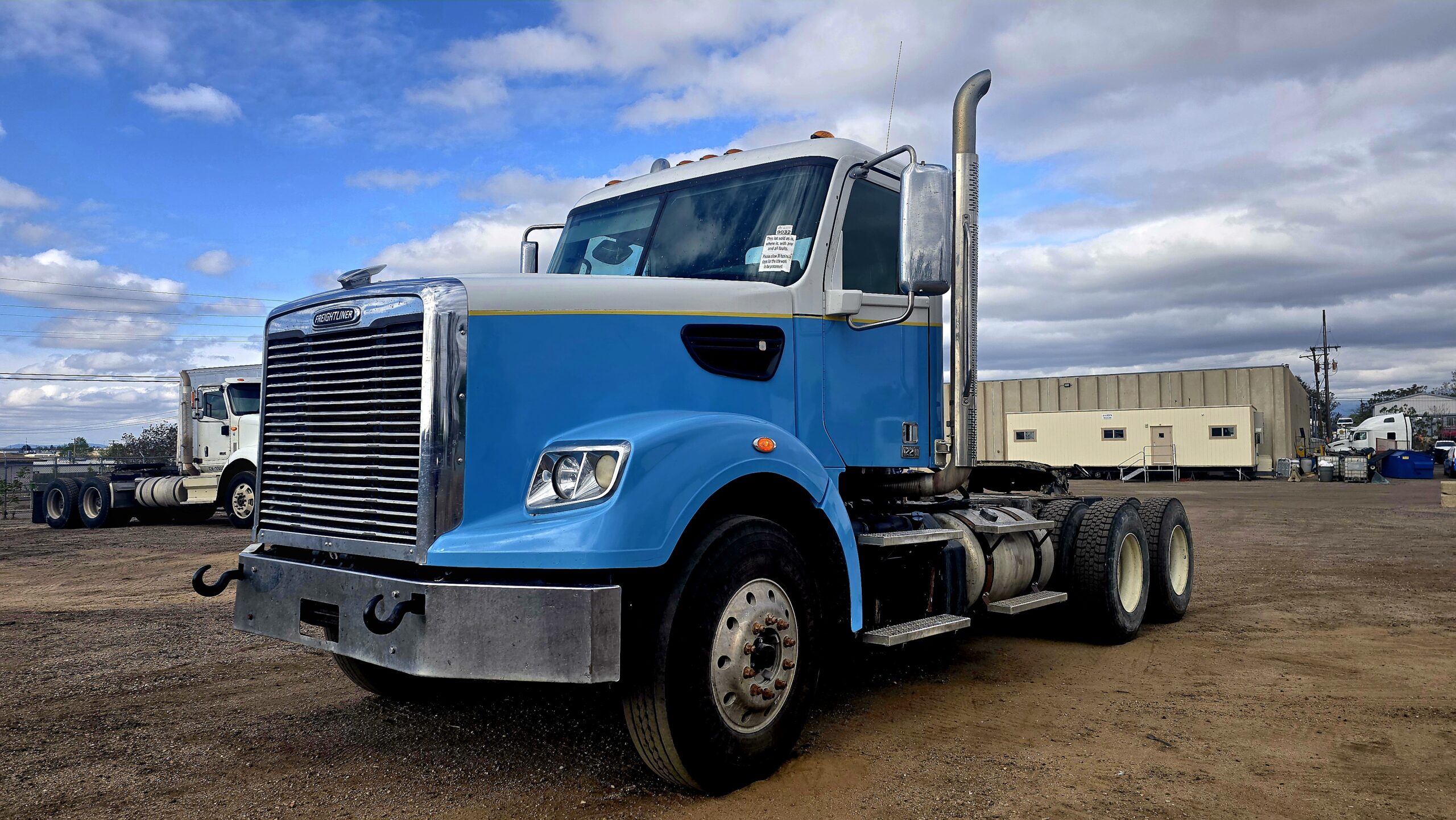 2019 FREIGHTLINER 122SD WS11265 - Image 2