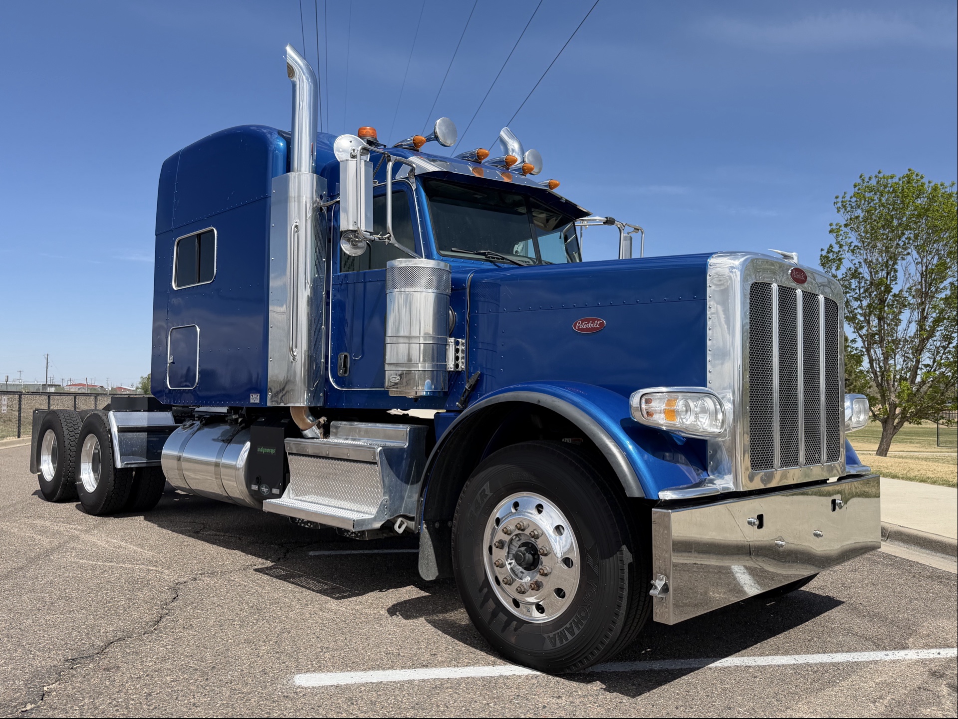 2022 PETERBILT 389 CO11275
