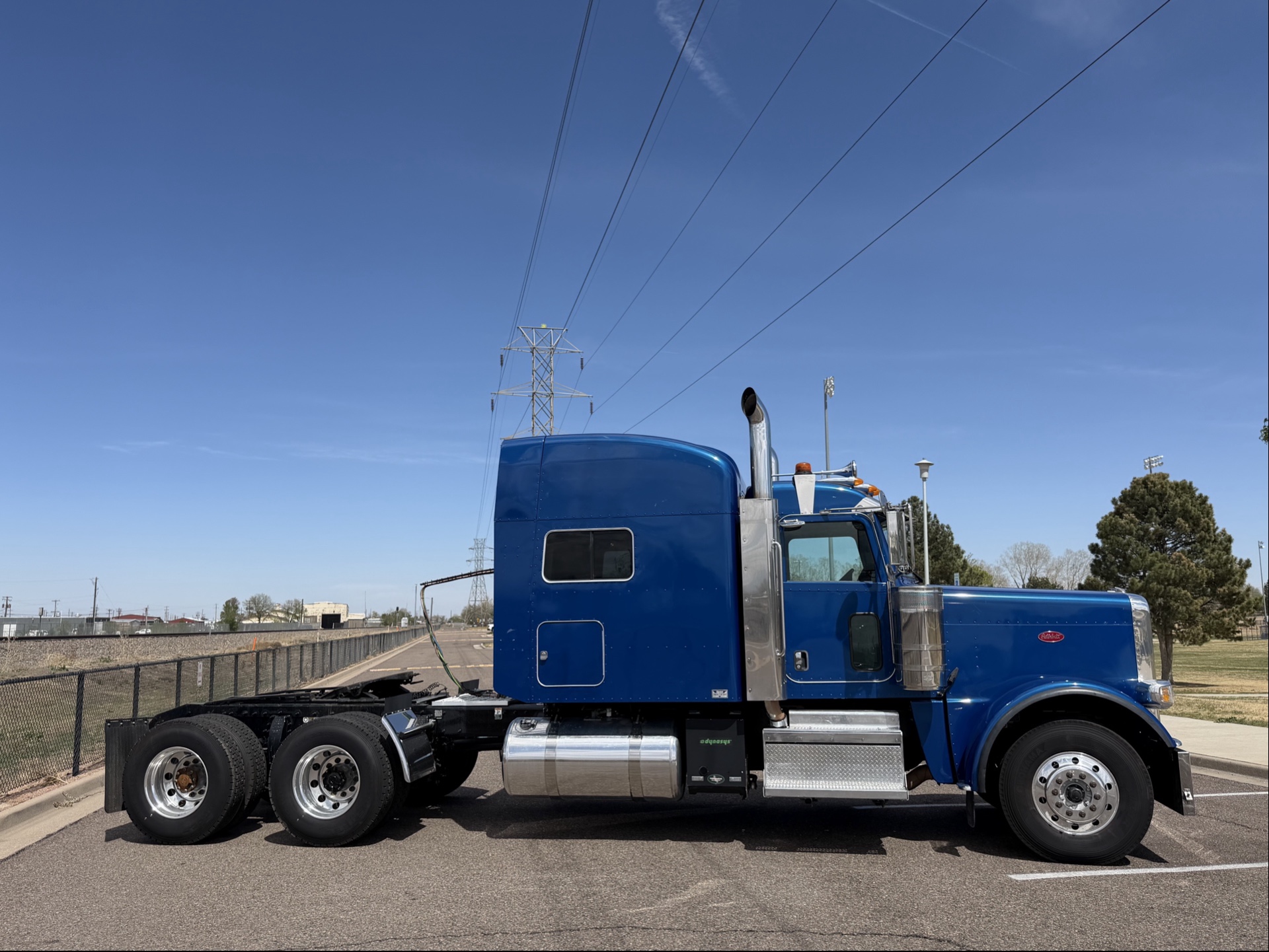 2022 PETERBILT 389 CO11275 - Image 8