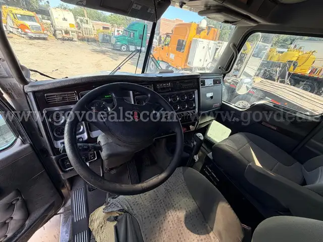2010 KENWORTH T800 942851 - Image 24