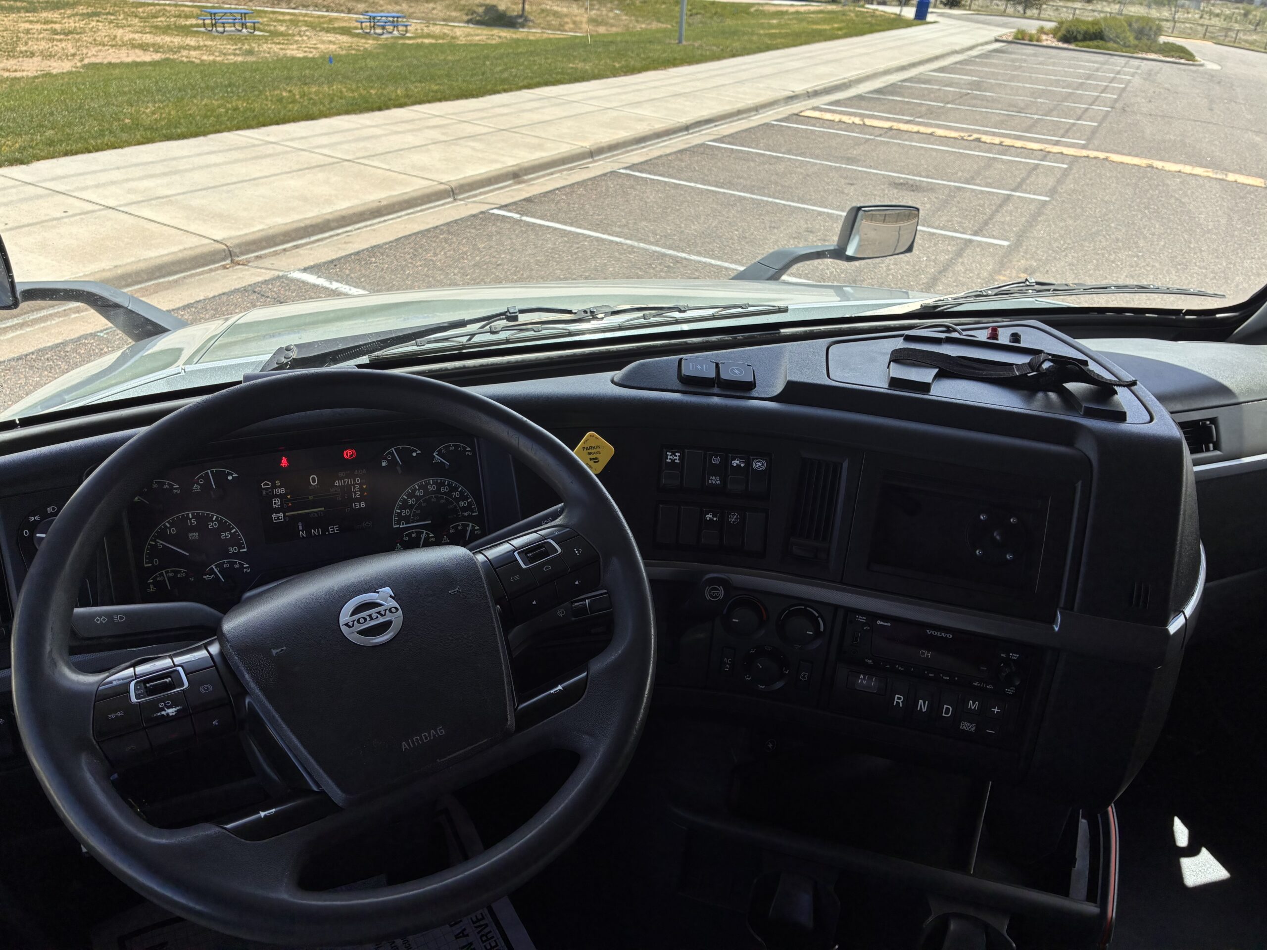 2022 VOLVO VNL64T740 WS11181 - Image 17