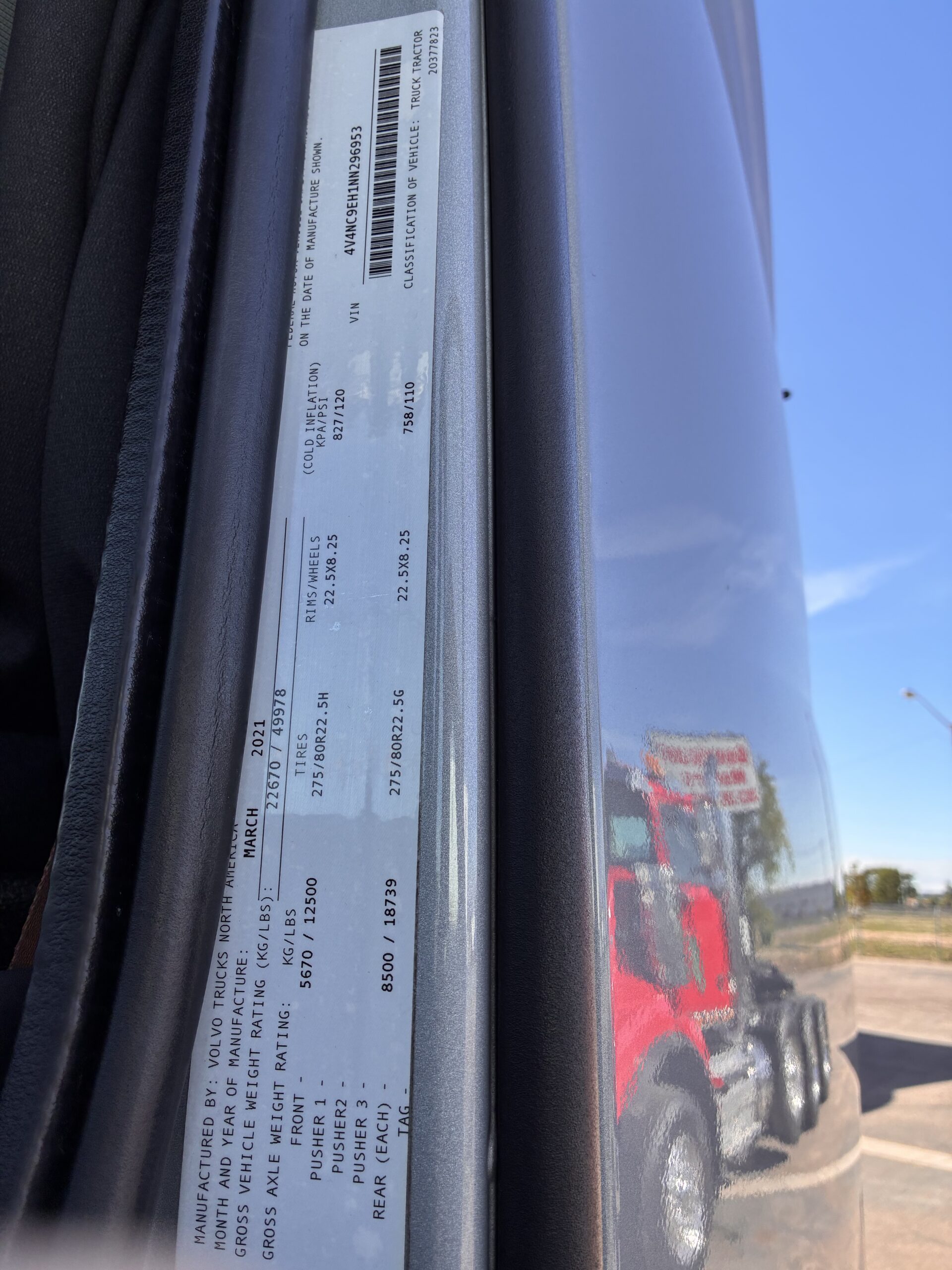 2022 VOLVO VNL64T740 WS11181 - Image 21