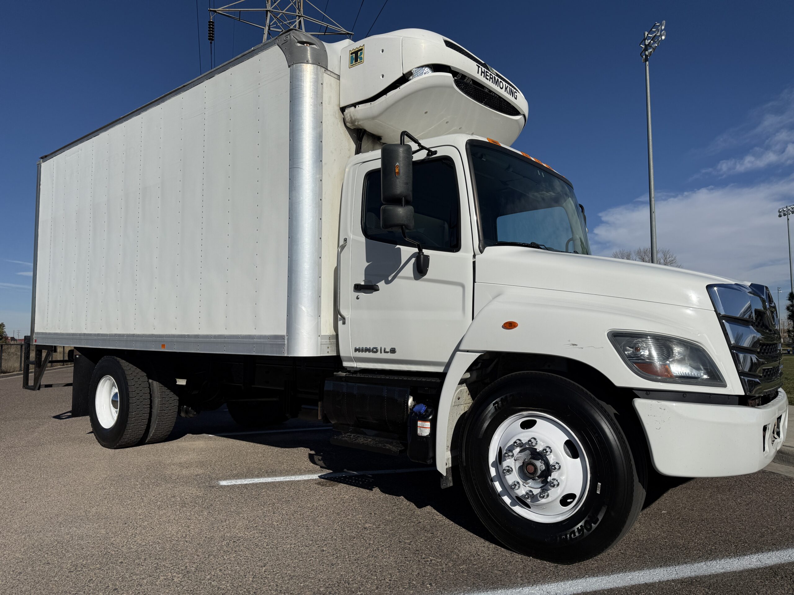 2021 HINO L6 OK10577