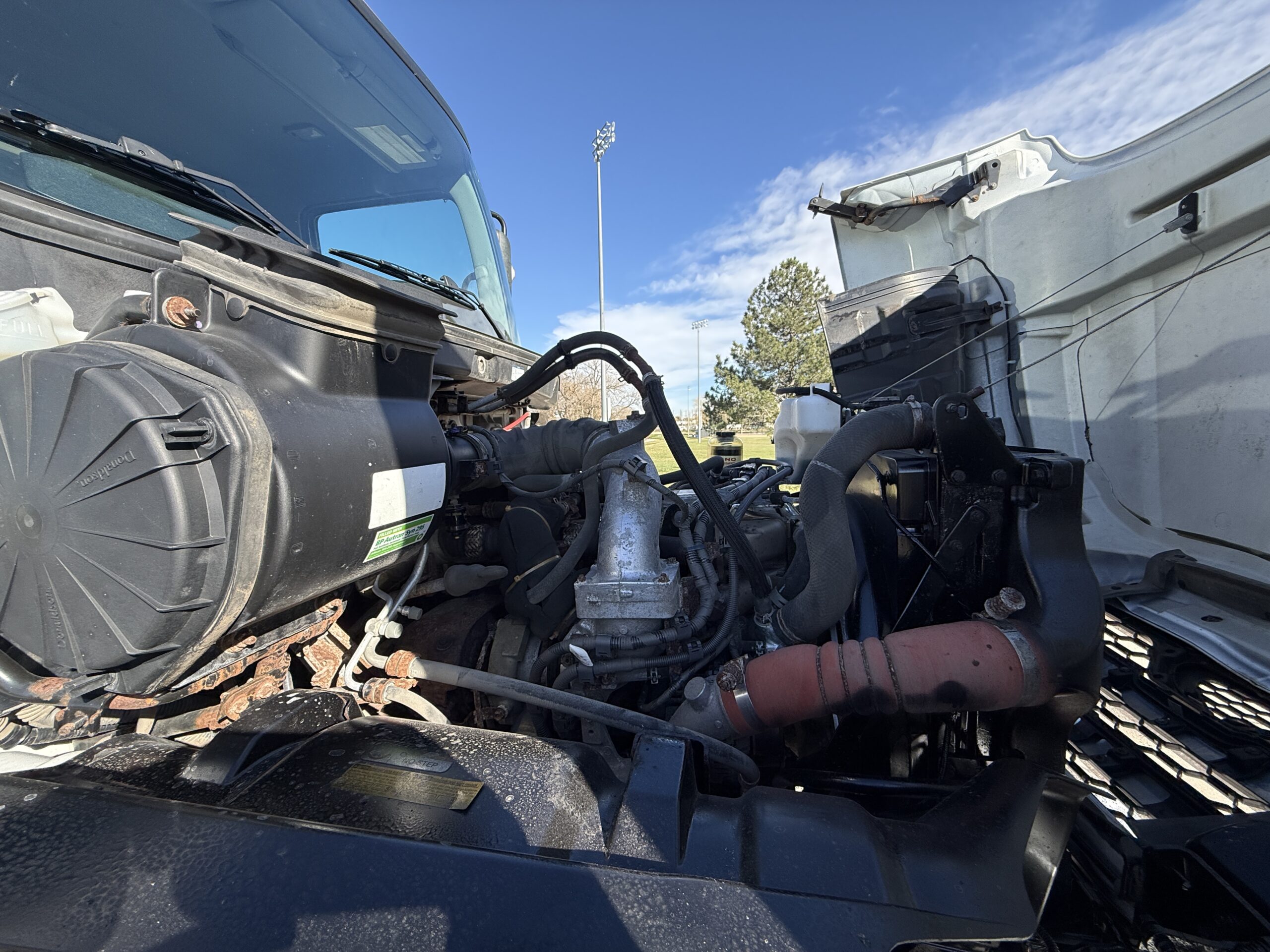 2021 HINO L6 OK10577 - Image 4