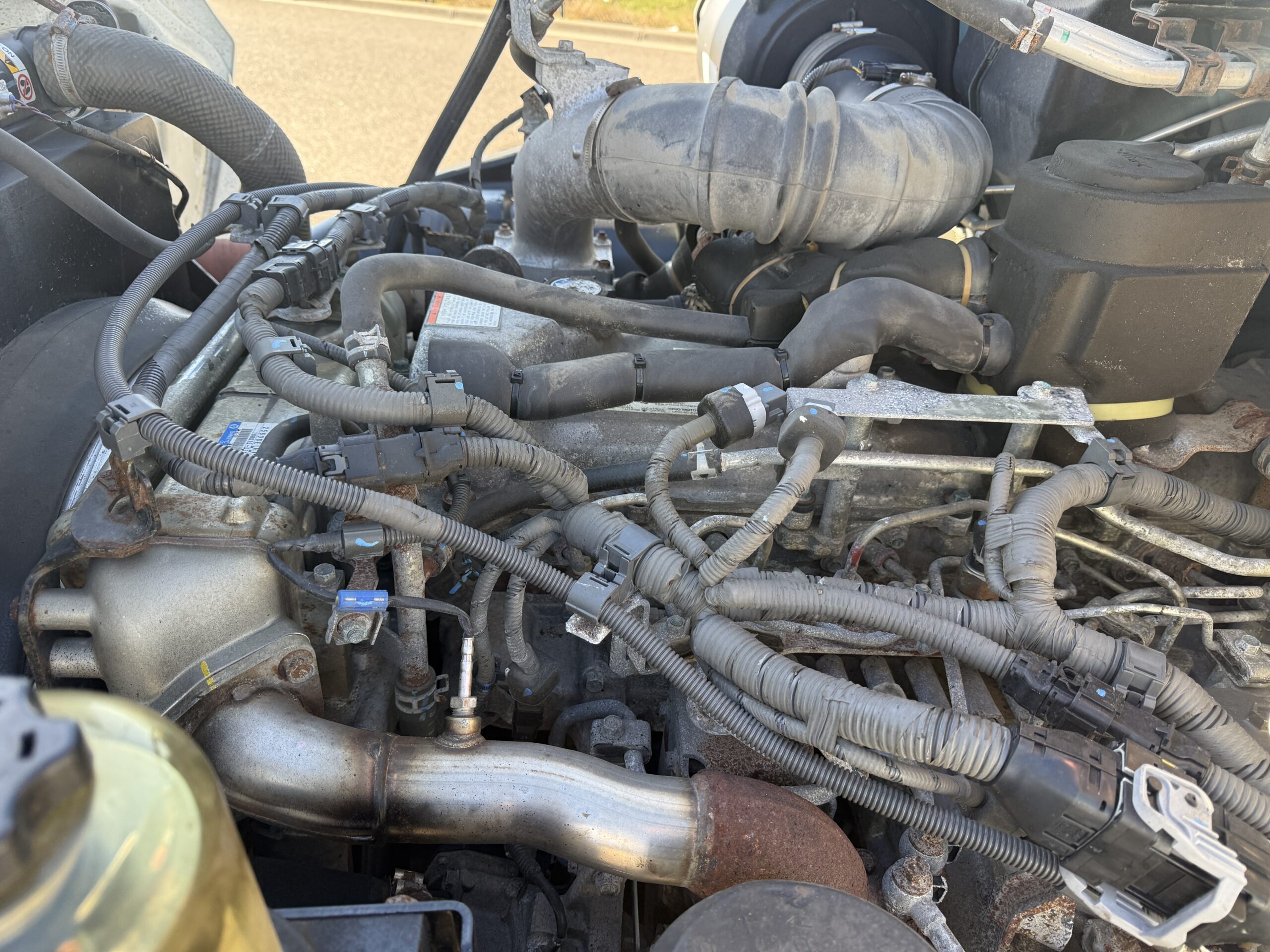 2021 HINO L6 OK10577 - Image 6
