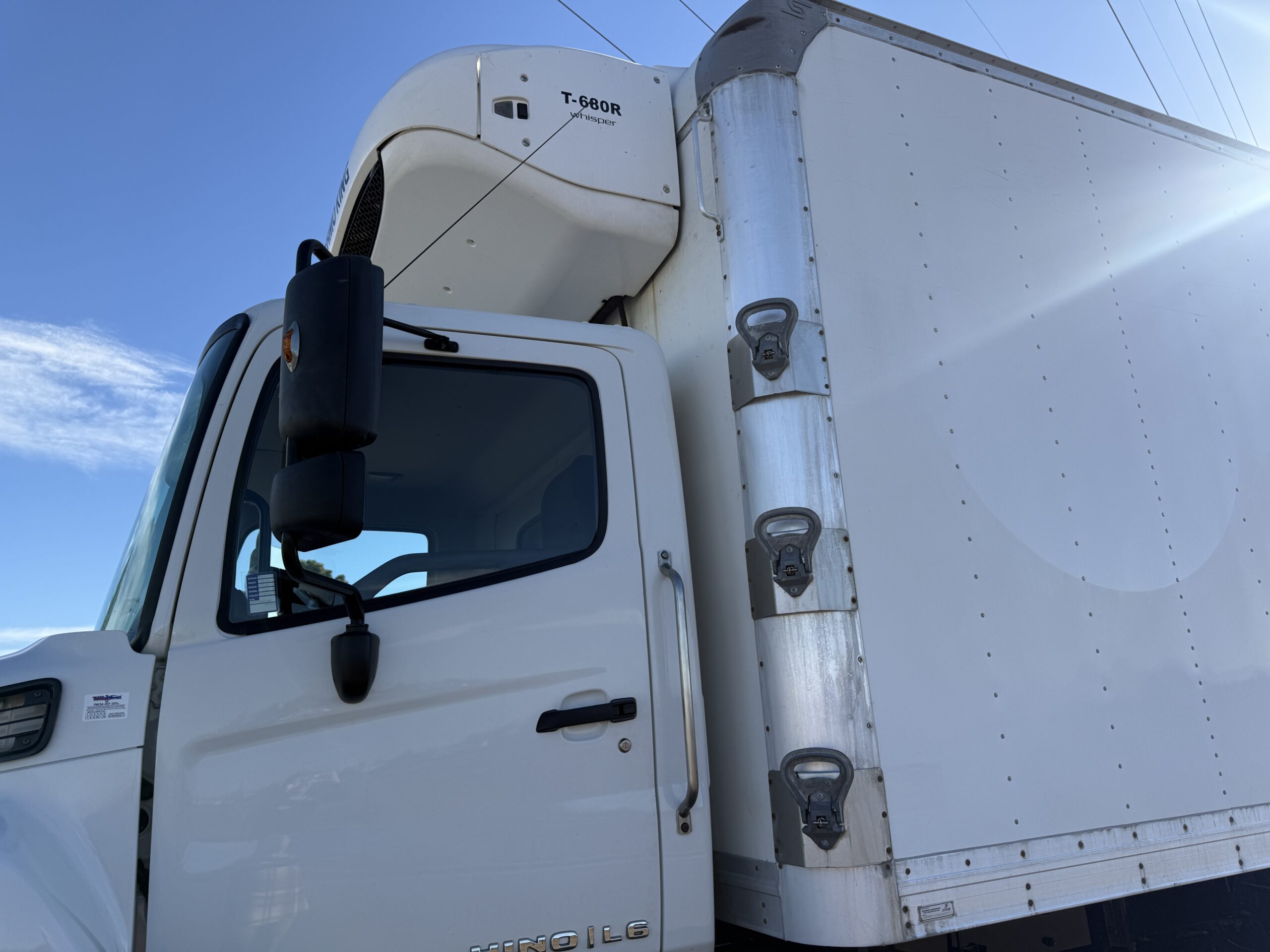 2021 HINO L6 OK10577 - Image 14