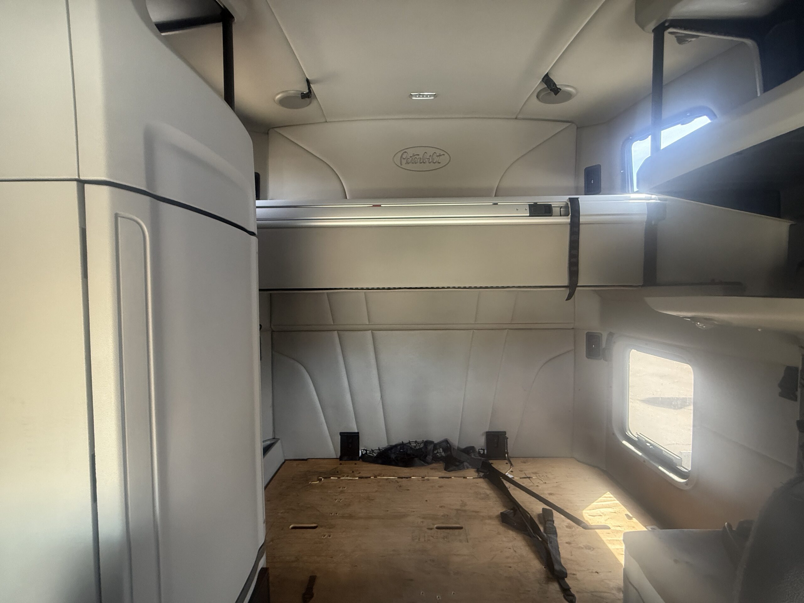 2022 PETERBILT 579 CO11173 - Image 12
