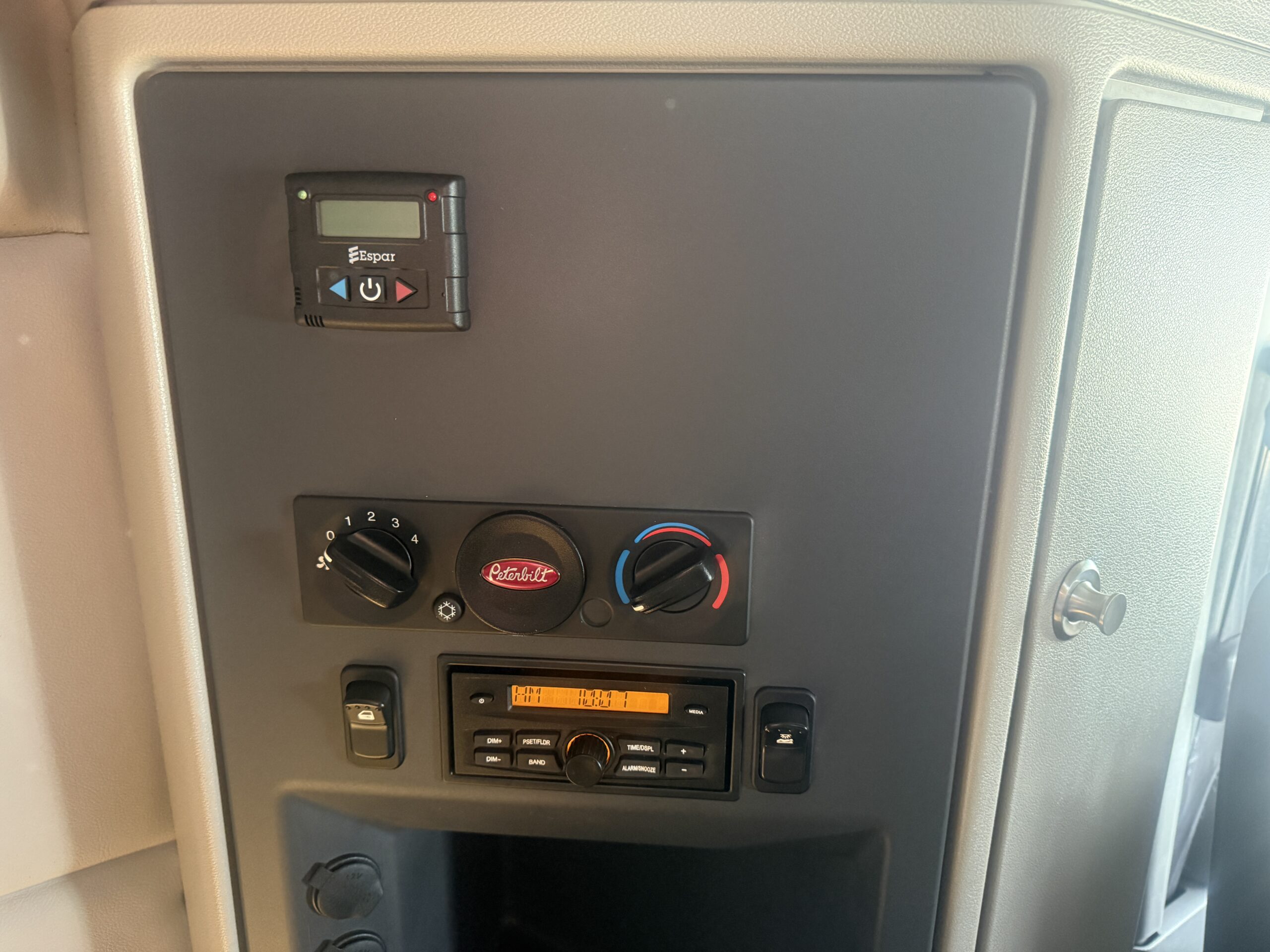 2022 PETERBILT 579 CO11173 - Image 14