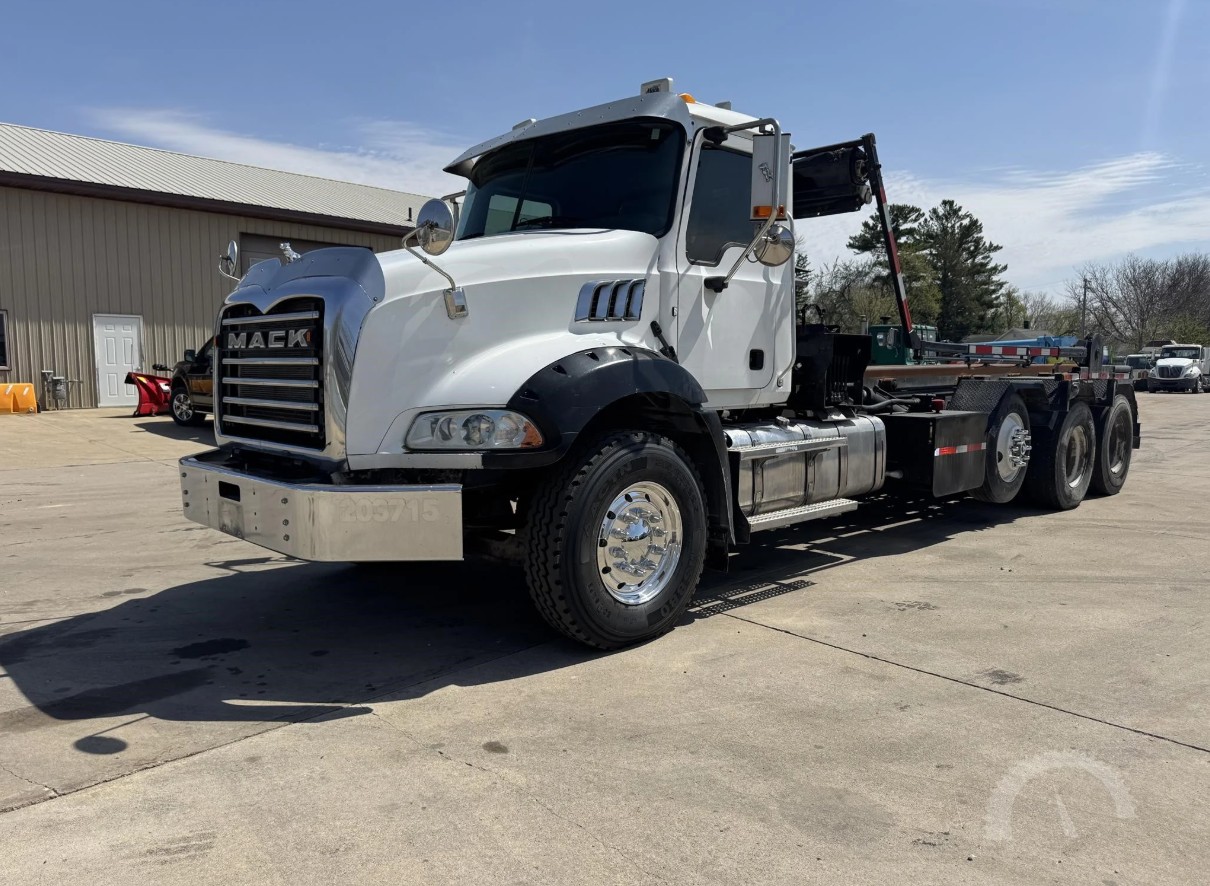2015 MACK GRANITE GU813 CO11408