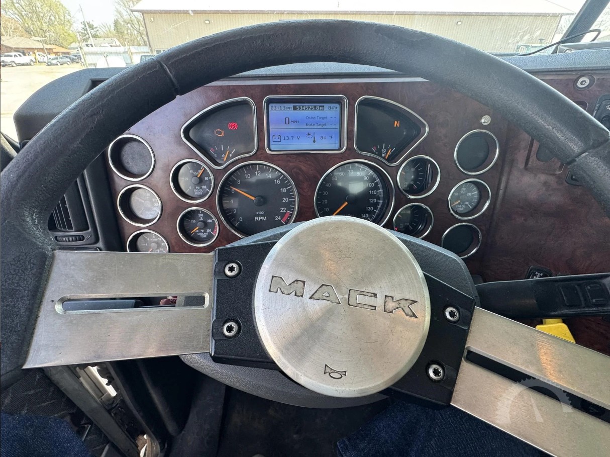 2015 MACK GRANITE GU813 CO11408 - Image 11