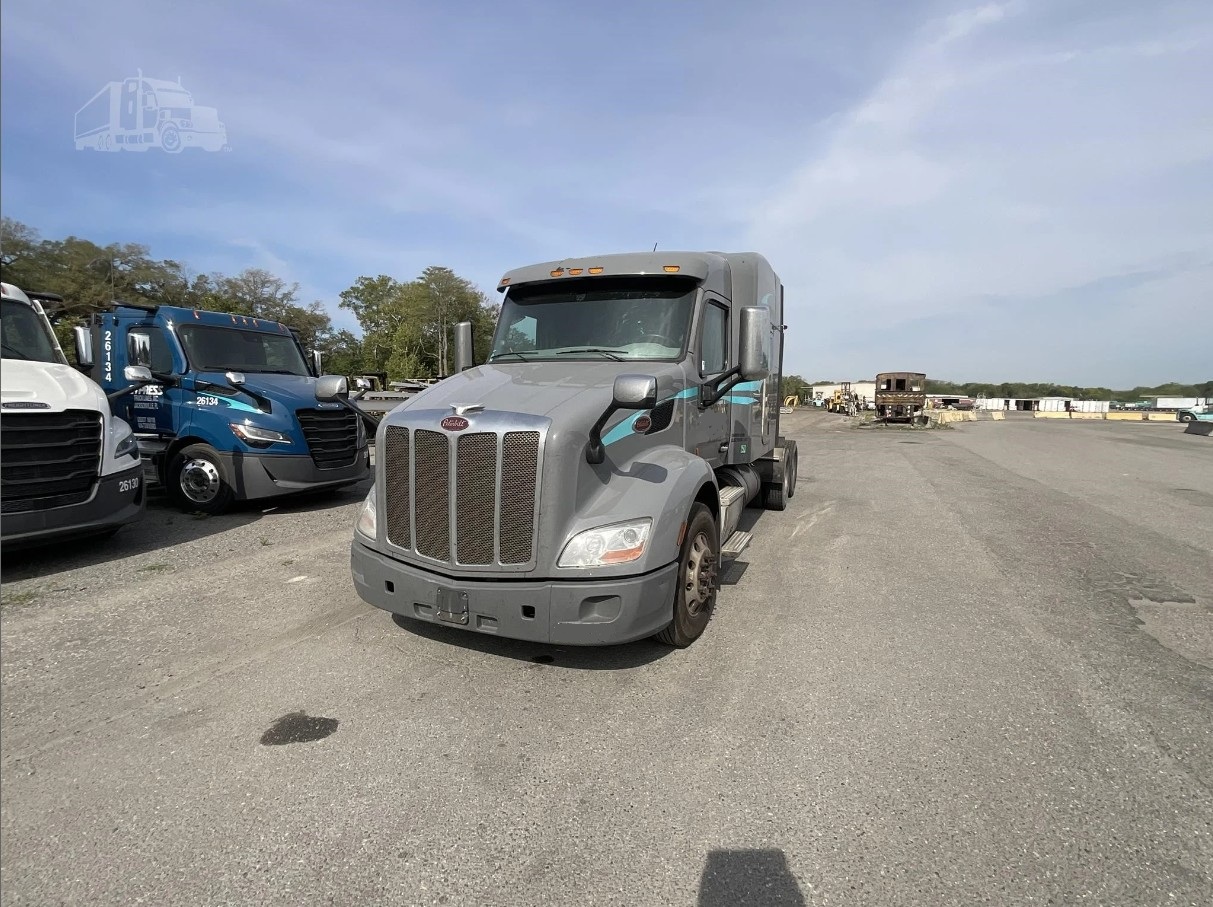 2020 PETERBILT 579 CO11412 - Image 2