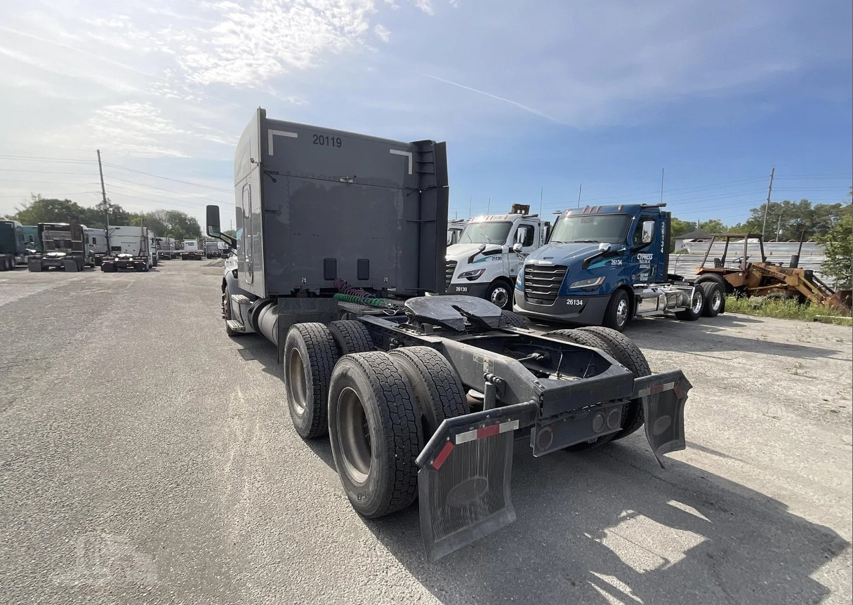 2020 PETERBILT 579 CO11412 - Image 4