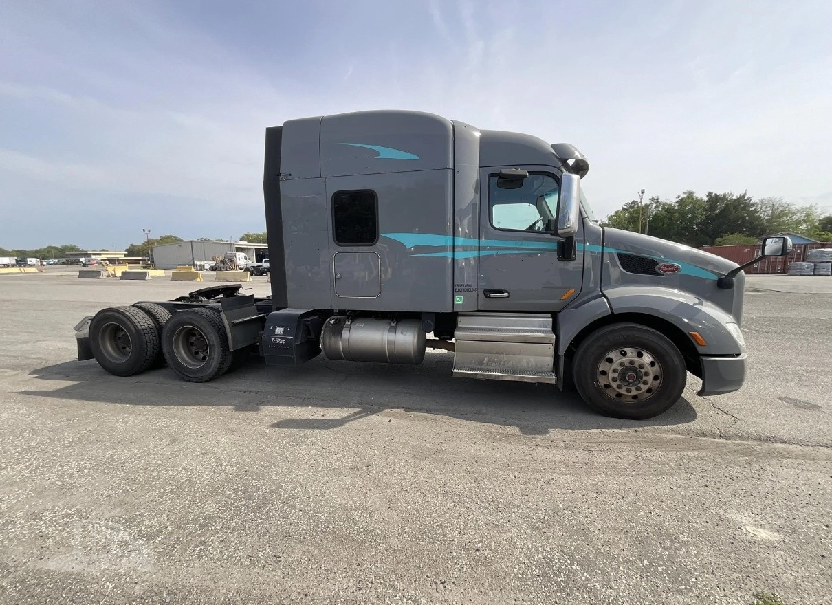 2020 PETERBILT 579 CO11412 - Image 8