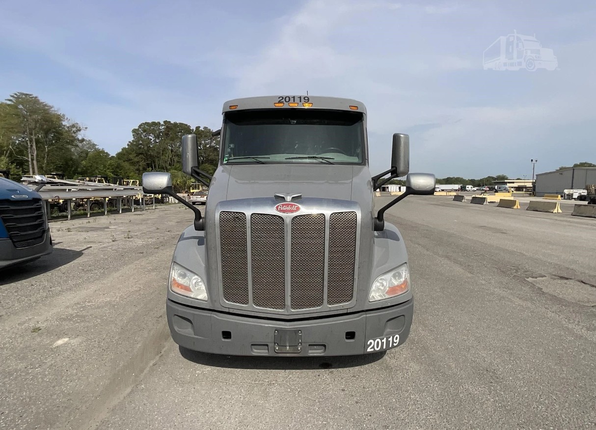 2020 PETERBILT 579 CO11412 - Image 10