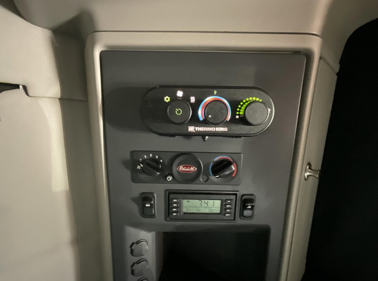 2020 PETERBILT 579 CO11413 - Image 18