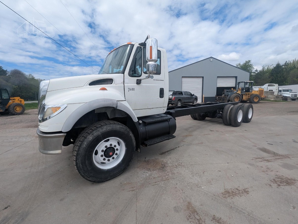 2006 INTERNATIONAL WORKSTAR 7600 357895