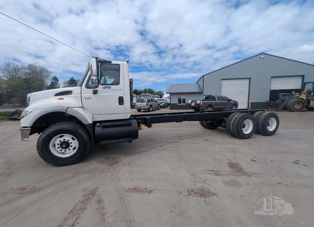 2006 INTERNATIONAL WORKSTAR 7600 357895 - Image 3