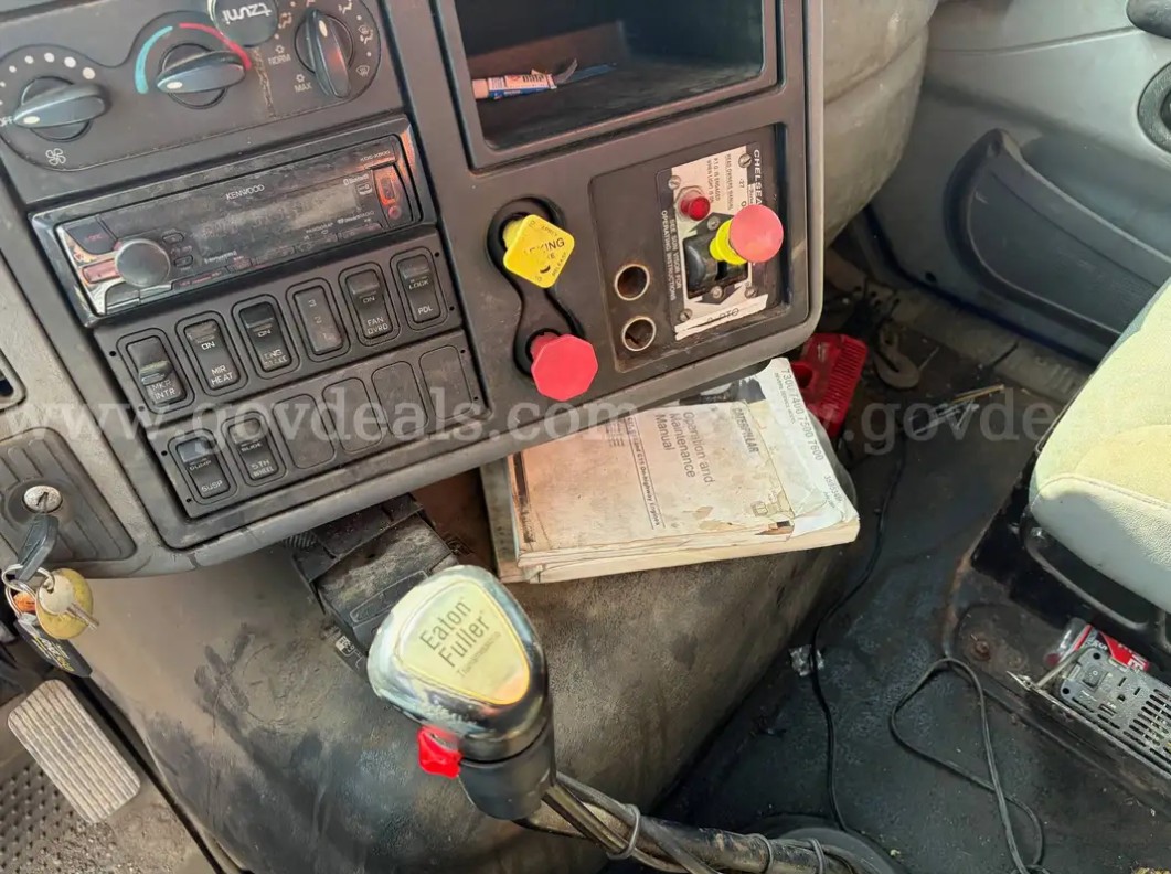 2005 INTERNATIONAL WORKSTAR 7600 152724 - Image 18