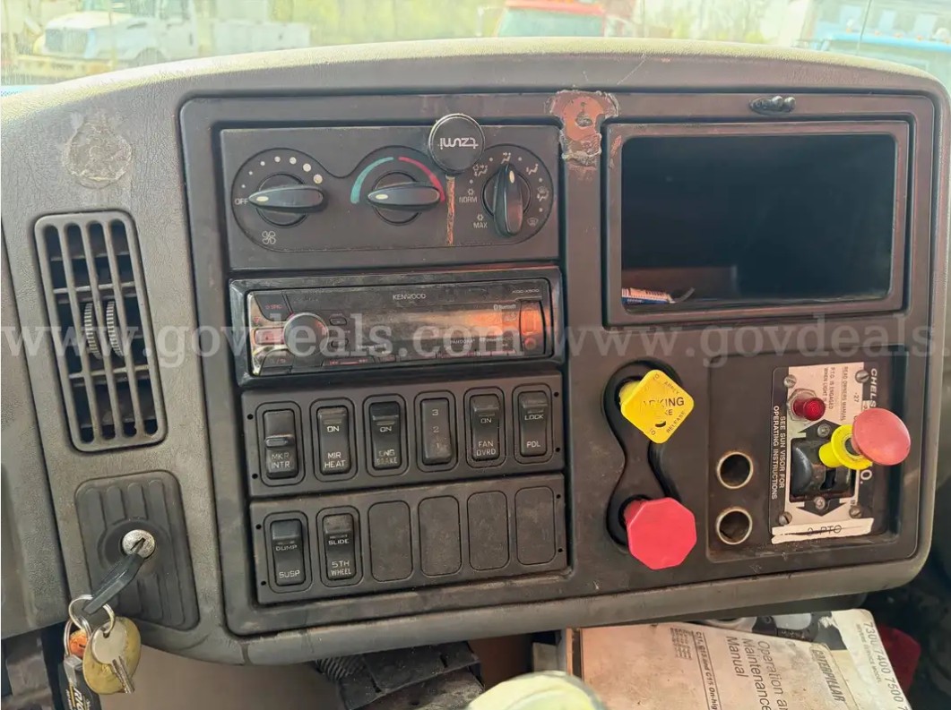 2005 INTERNATIONAL WORKSTAR 7600 152724 - Image 14
